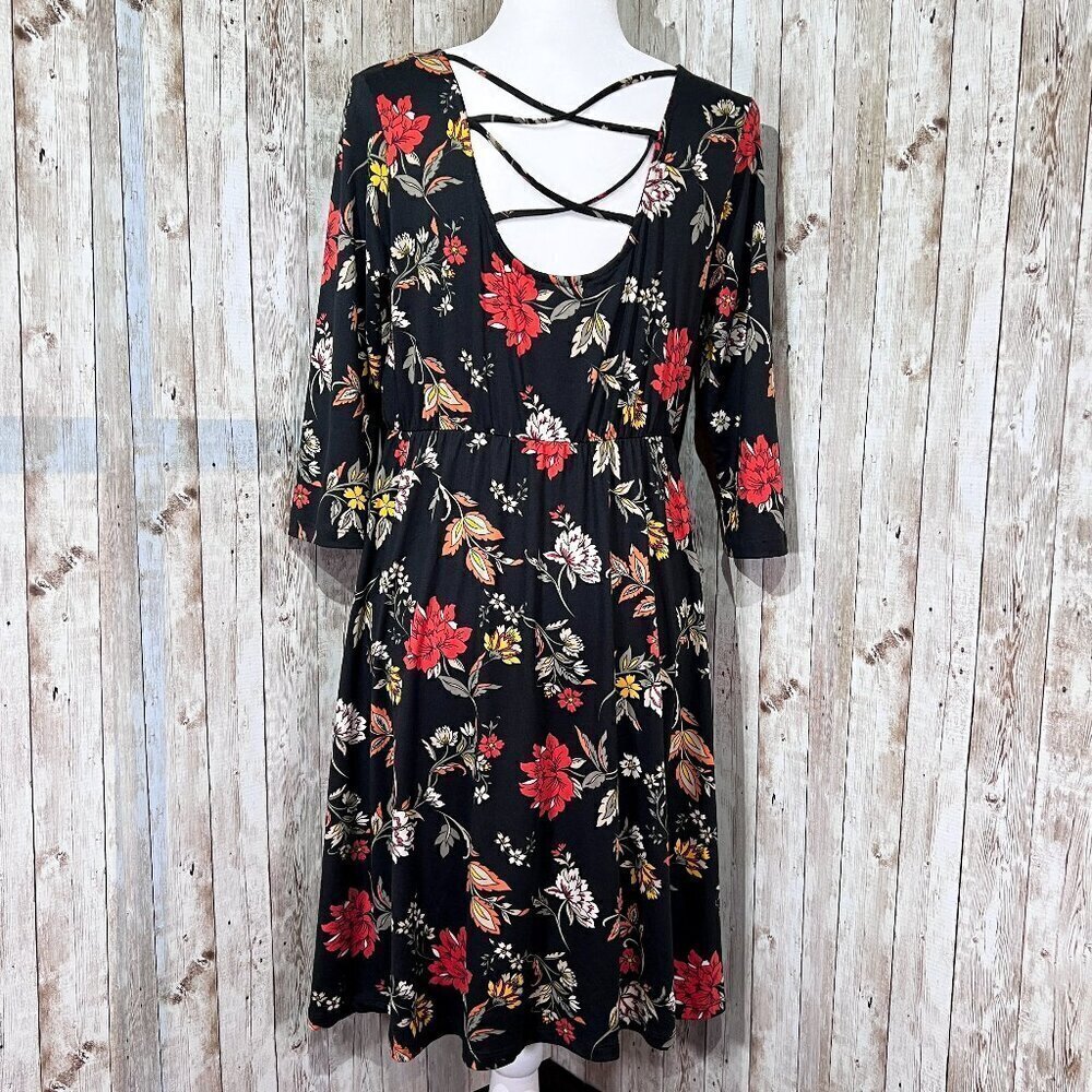 Women's French Grey Maternity Dress | Medium | Black | Floral | Stretch - Picture 4 of 13